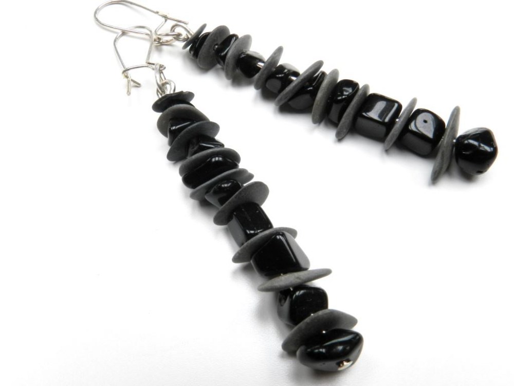 boucles-oreilles-ardoise-perles-noires-argentees