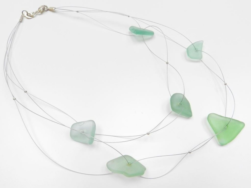 collier-galet-verre-vert-eau